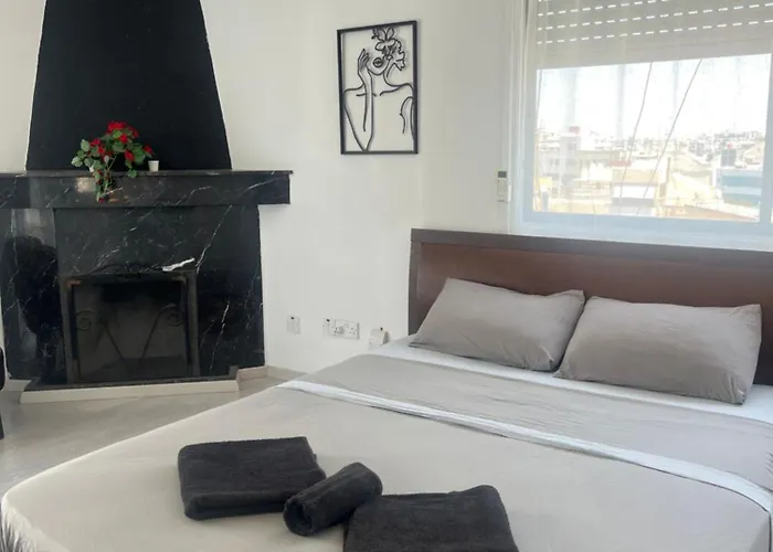 Floor In With View! Nikósie